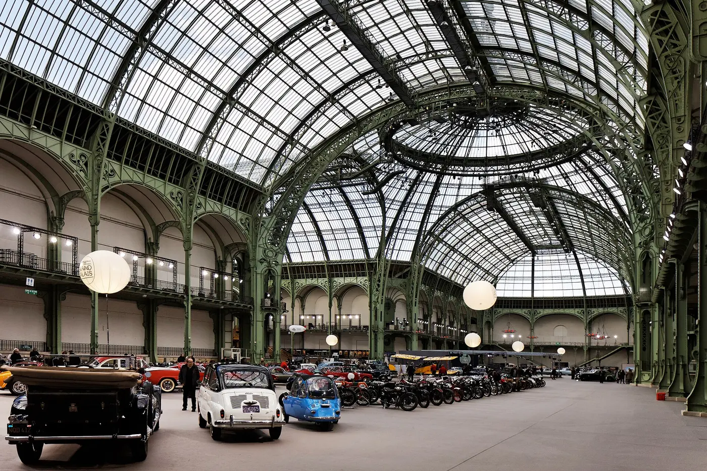Nef du Grand Palais lors d'un salon, Paris 8e